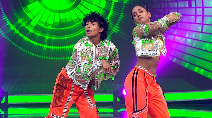 Steve And Saumya’s Impressive Dance Performance from India’s Best Dancer vs Super Dancer: Champions ka Tashan 
