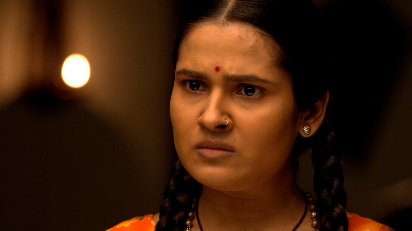 Sulakshana Attempts To Interrupt Charpatinath's Meditation