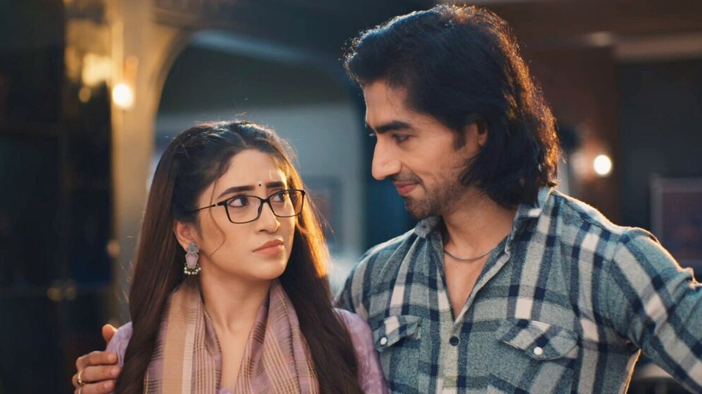 Lakho Mein Ek Damaad