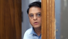 https://images.slivcdn.com/videoasset_images/manage_file/1000005887/1754395727935959_Show_sab_Wagle_Ki_Duniya_Nayi_Peedhi_Naye_Kissey_E1358_IND_05082025_Landscape.jpg?h=138&w=240&q=high