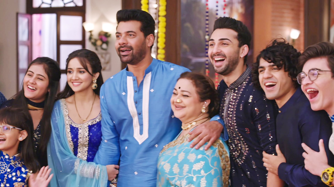 Lata Ke Bina Photo