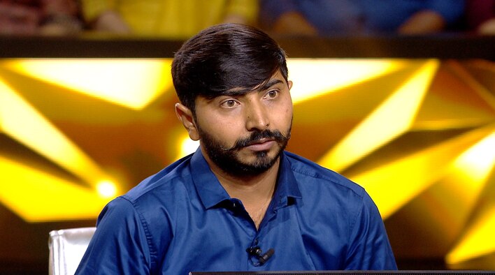 Harpalsinh Seeks a Hint from Kaun Banega Crorepati season 17