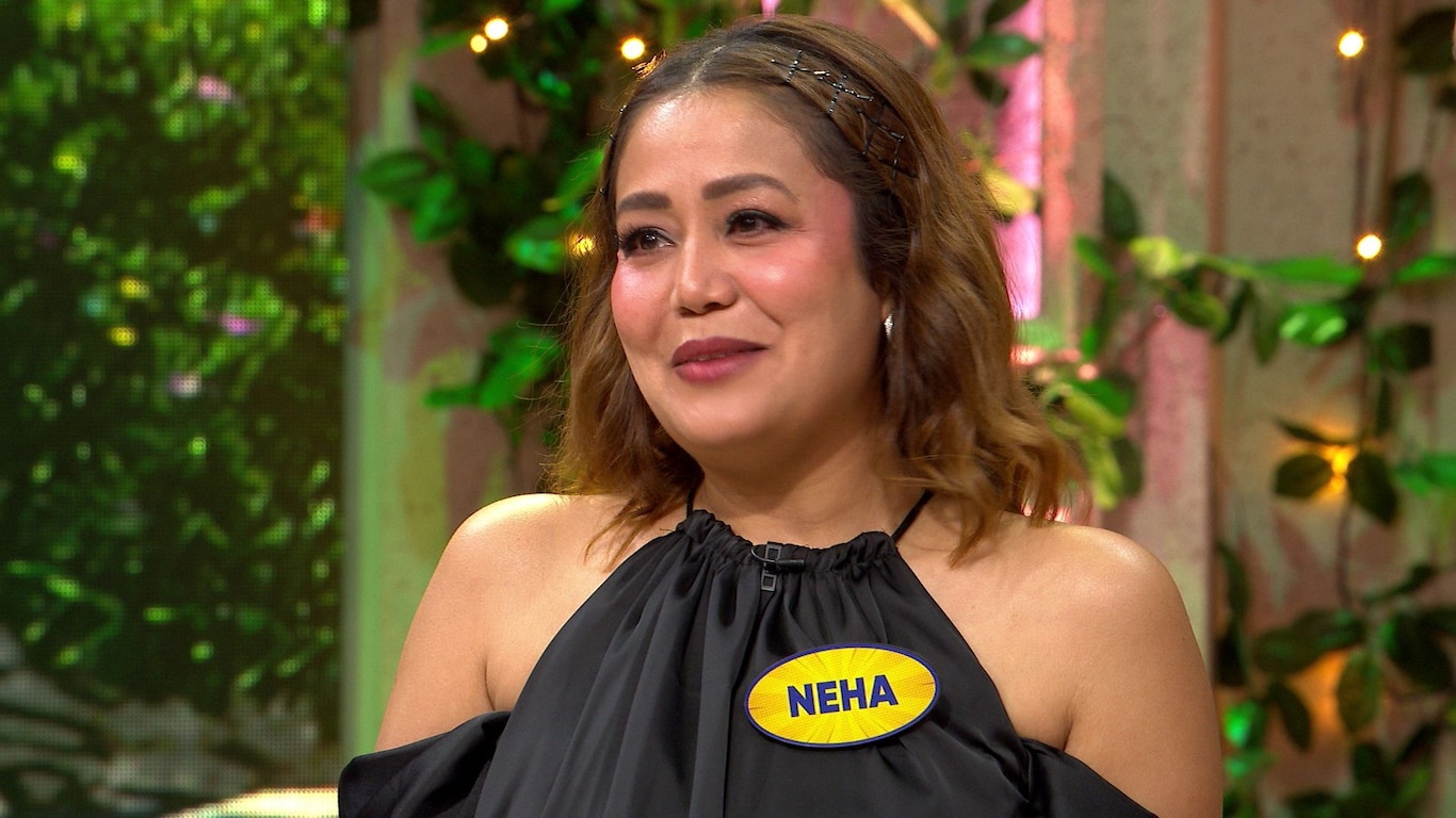 Neha Kakkar And Abhijeet Sawant Take The Spotlight