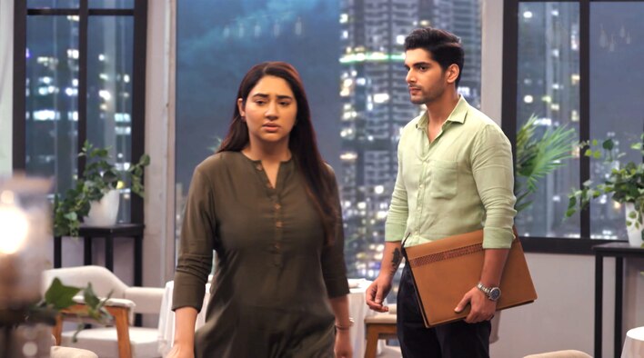 Ram And Priya's Contract Papers Get Exposed from Bade Achhe Lagte Hain season 3