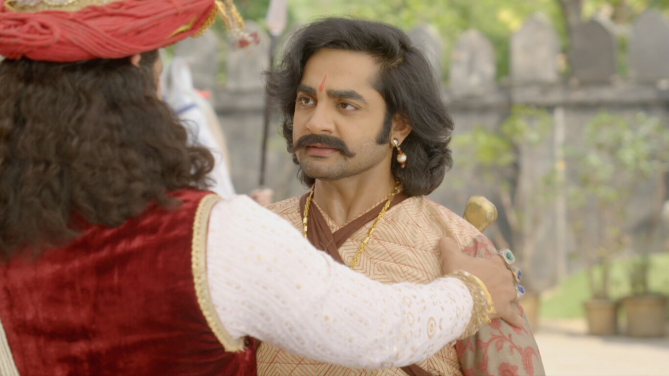 Khanderao Gets Back On His Feet