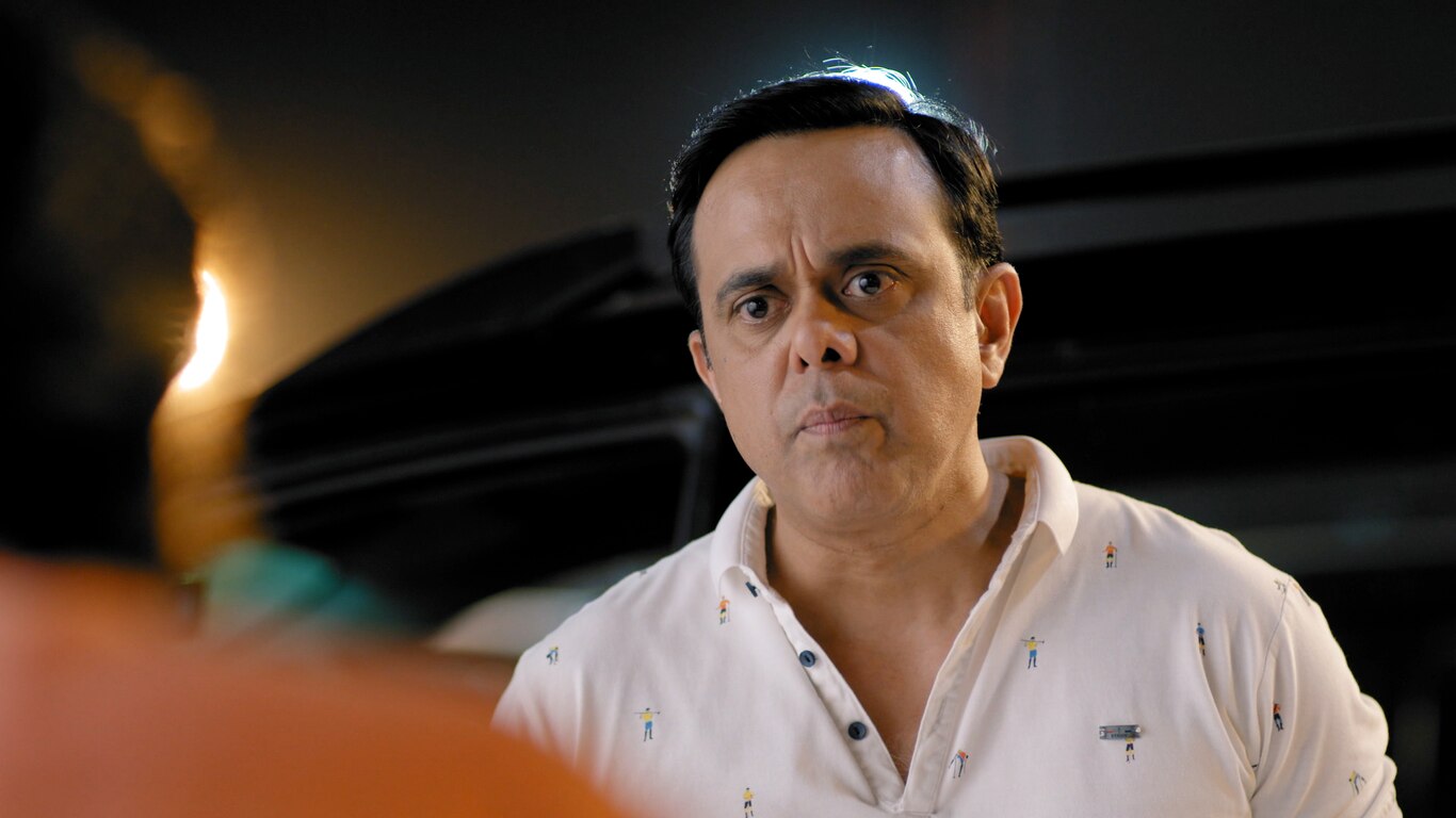 Manoj Slaps Rajesh
